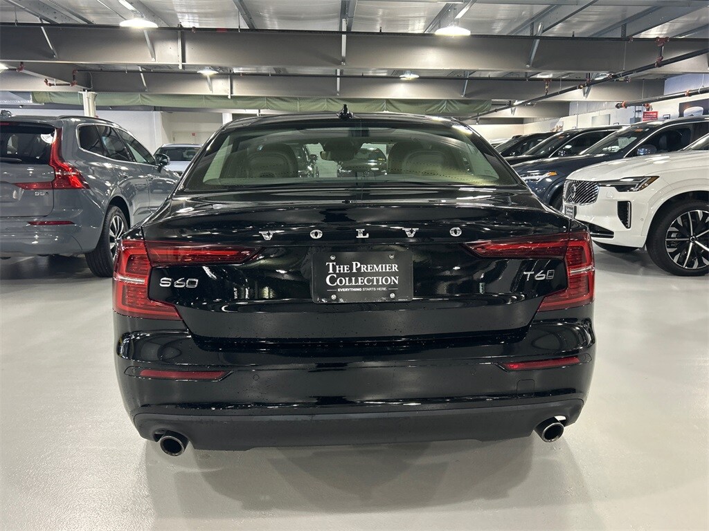 2020 Volvo S60 T6 Momentum photo 3