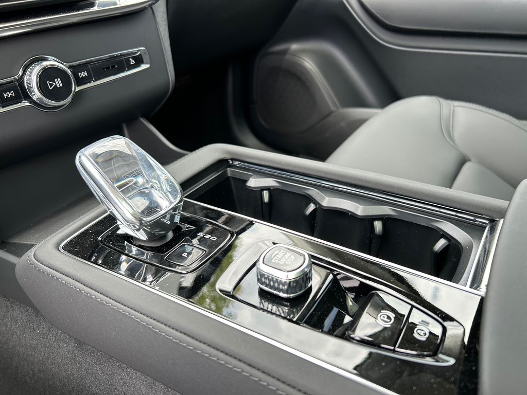 2026 Volvo XC90 Plus - Photo 19