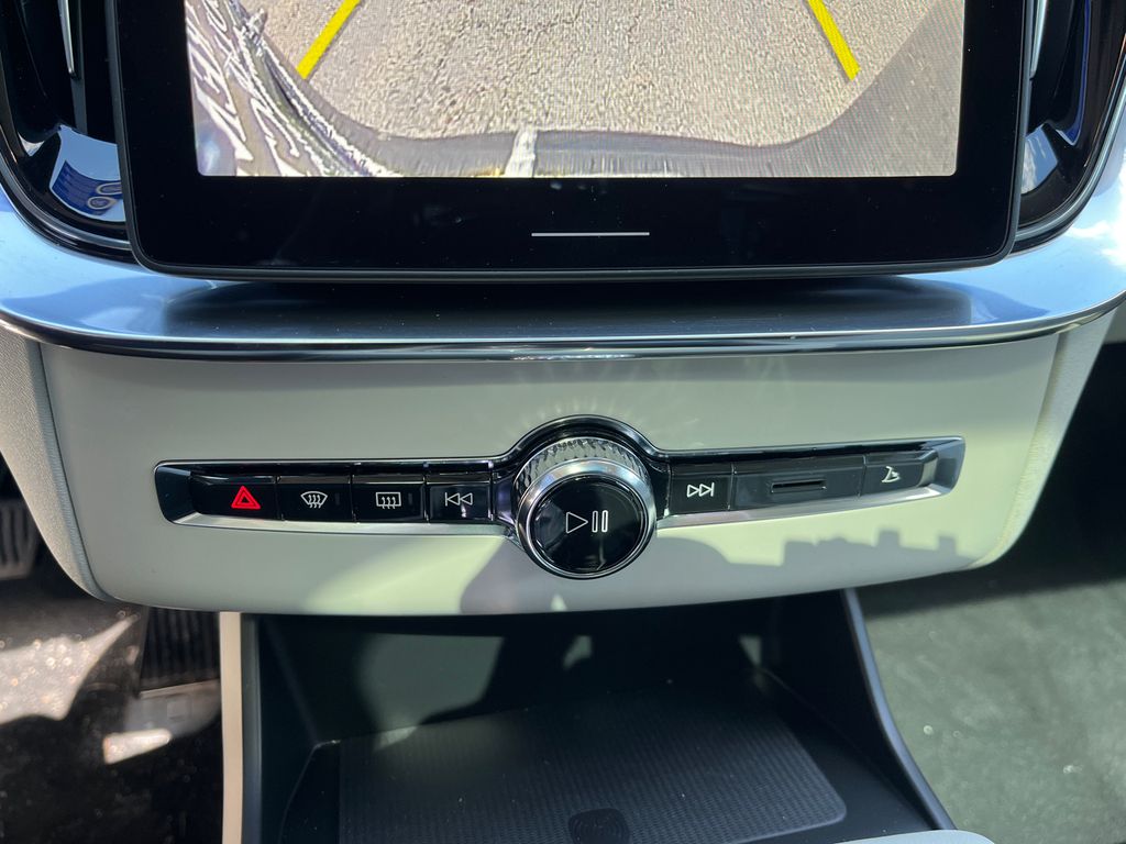 2026 Volvo XC90 Ultra - Photo 17