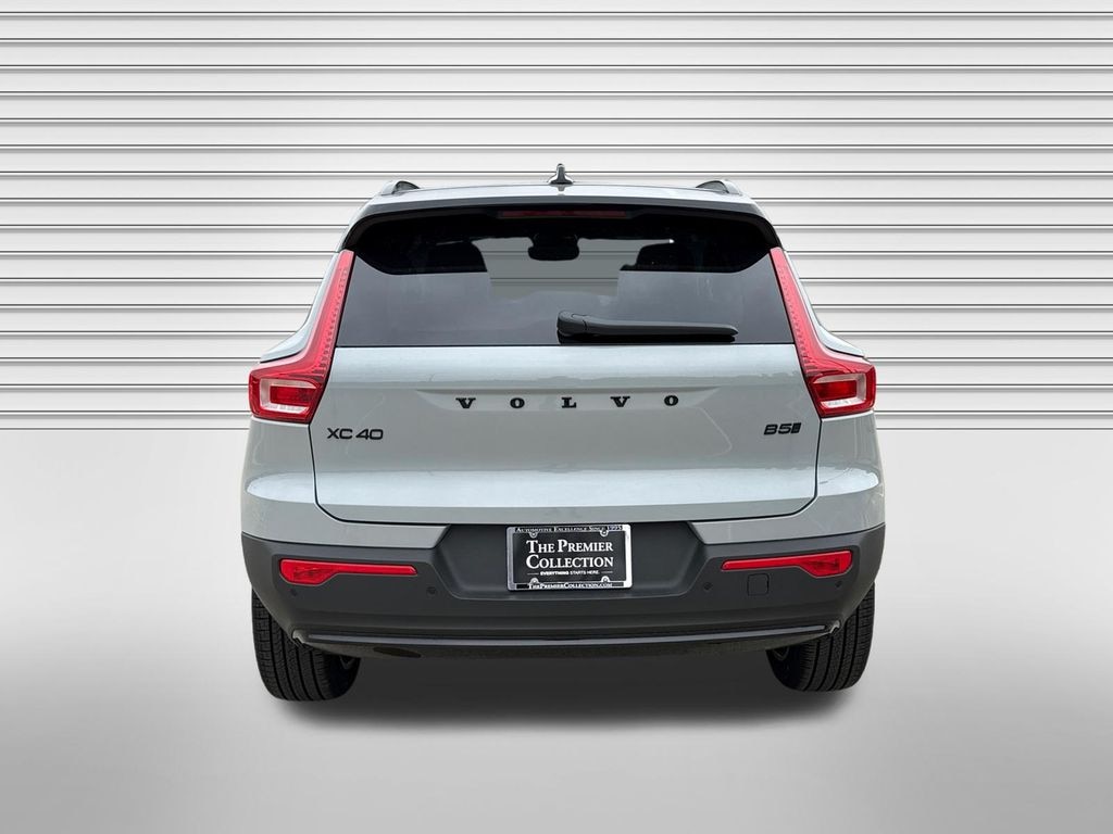 New 2026 Volvo XC40 B5 Ultra Black Edition SUV