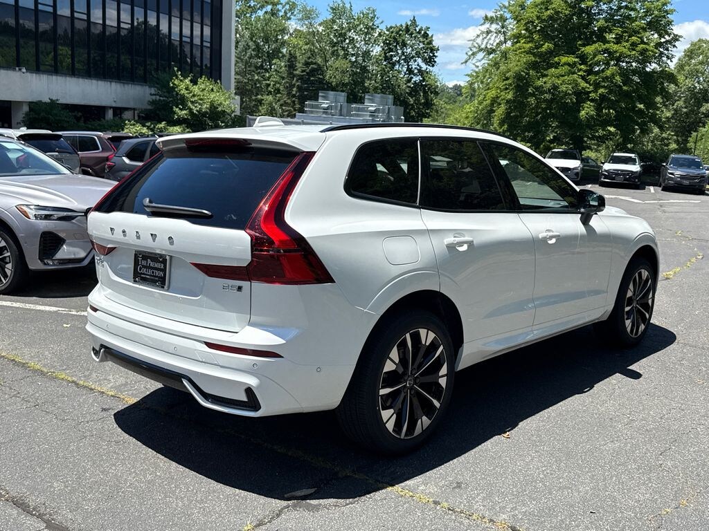 New 2026 Volvo XC60 B5 Plus SUV