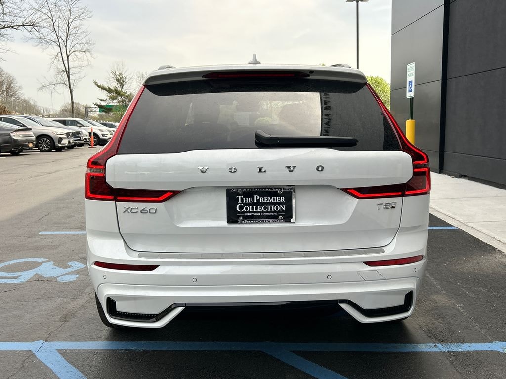 New 2026 Volvo XC60 plug-in hybrid T8 Plus SUV