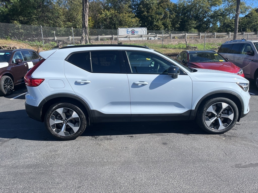 Certified 2025 Volvo XC40 B5 Plus Dark Theme SUV