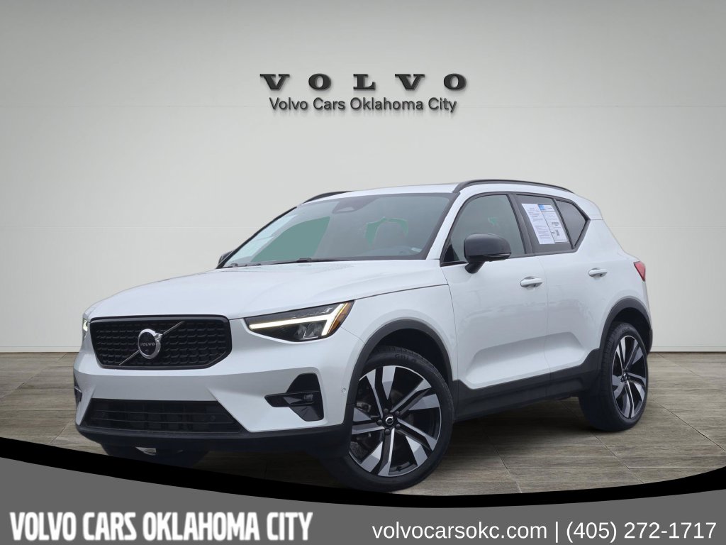 2023 Volvo XC40