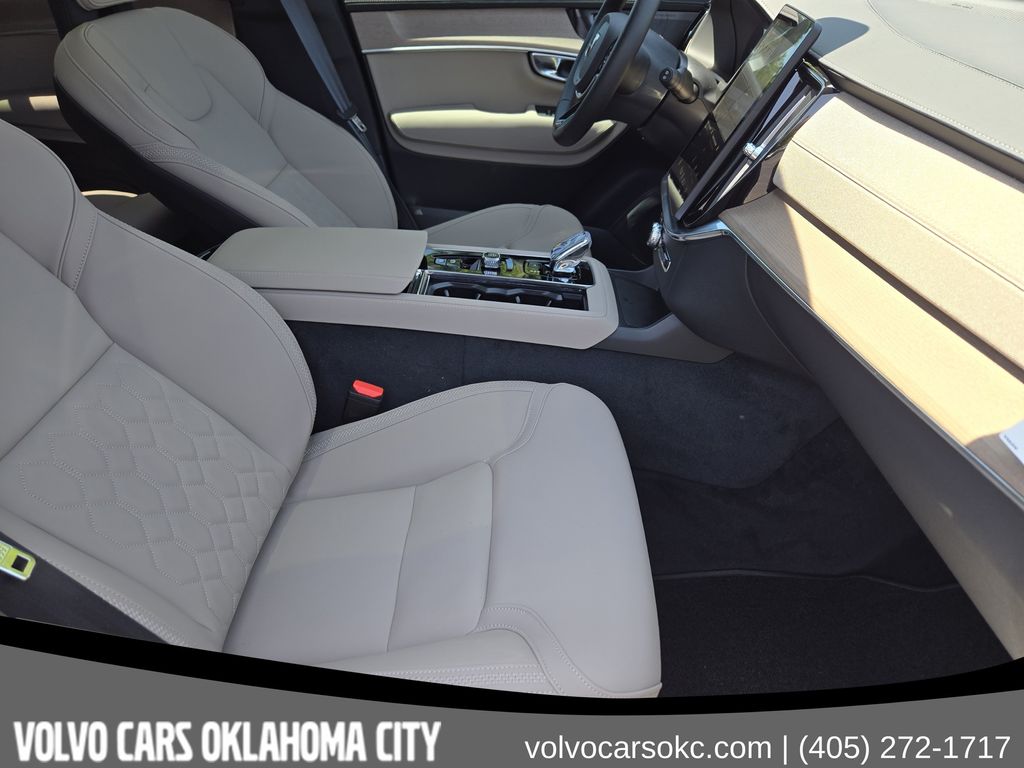 2026 Volvo XC90 Plus - Photo 12