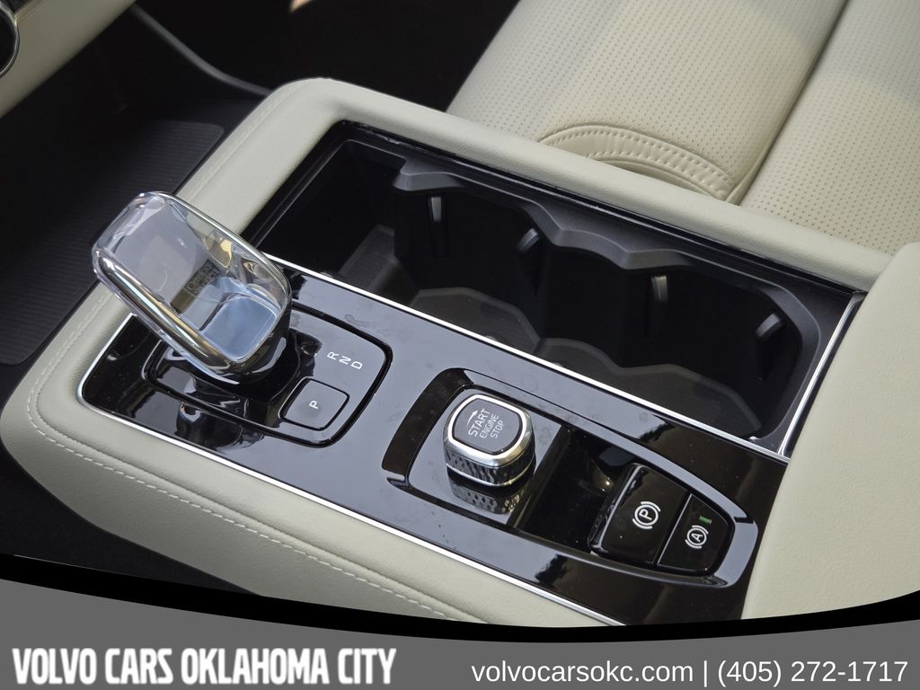 2026 Volvo XC90 Ultra - Photo 17