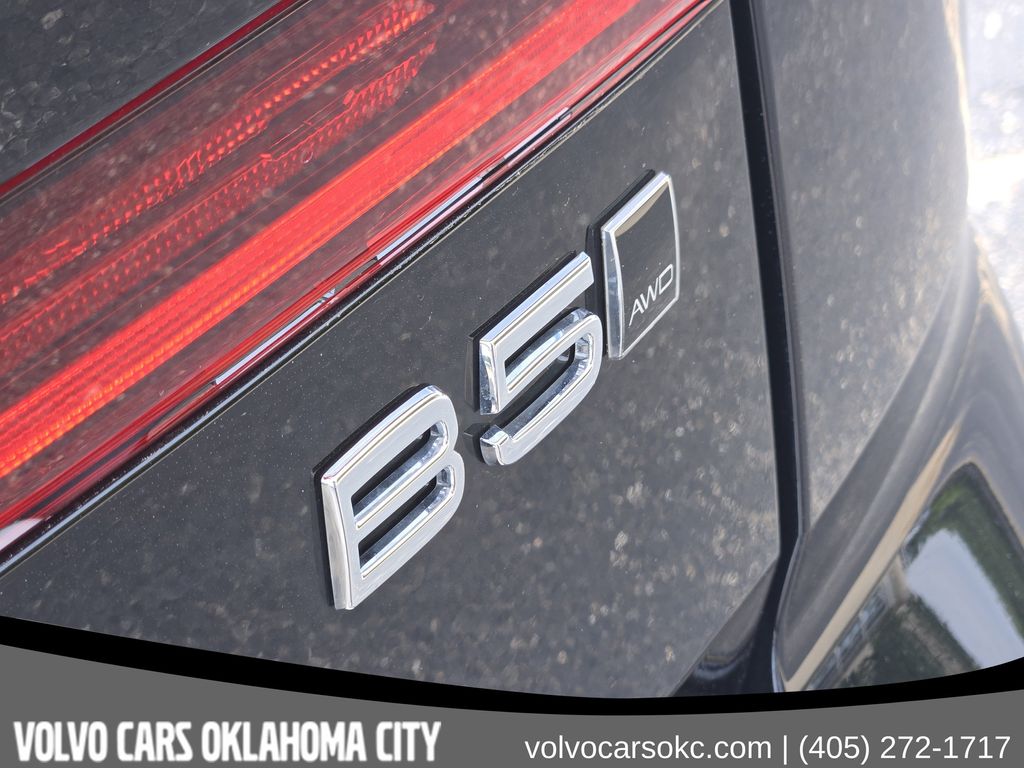 2026 Volvo XC60 Plus - Photo 12