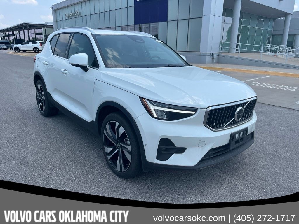 Certified 2025 Volvo XC40 B5 Plus Bright Theme SUV