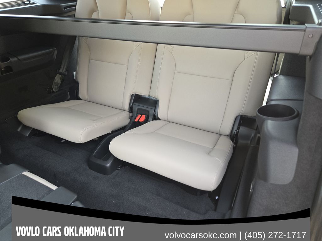 2026 Volvo XC90 Plus - Photo 26