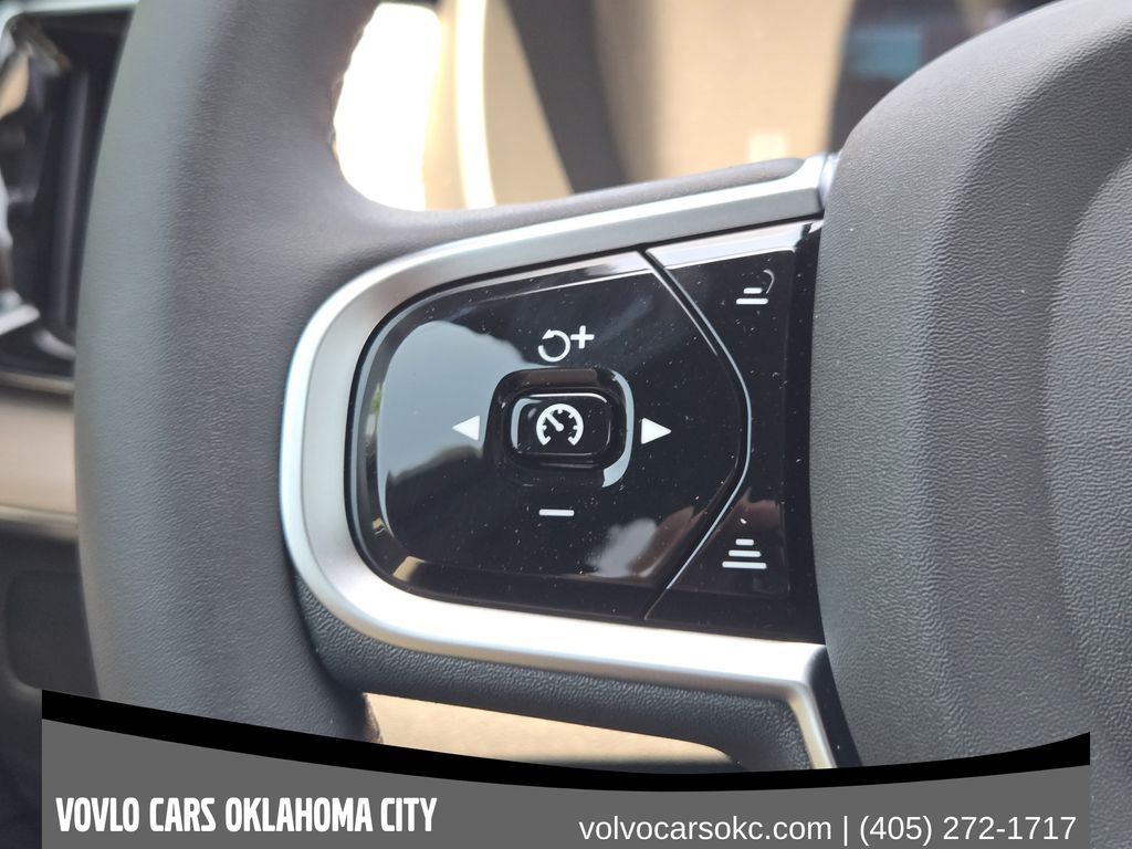 2026 Volvo XC90 Plus - Photo 23