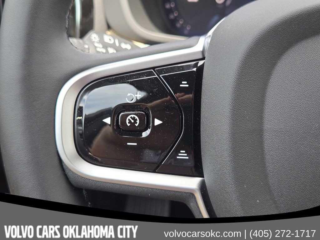 2026 Volvo XC60 Plus - Photo 29