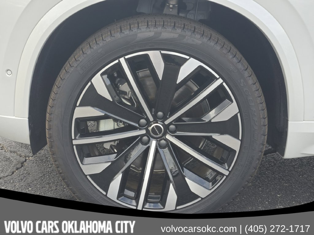 2026 Volvo XC90 Plus - Photo 9