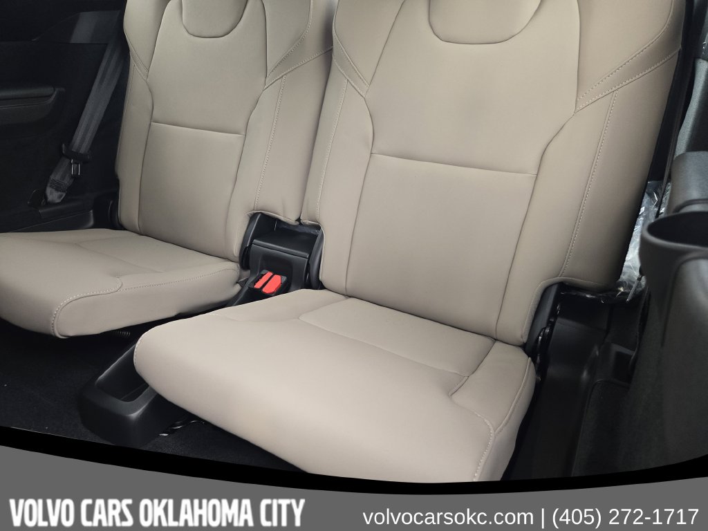 2026 Volvo XC90 Plus - Photo 25