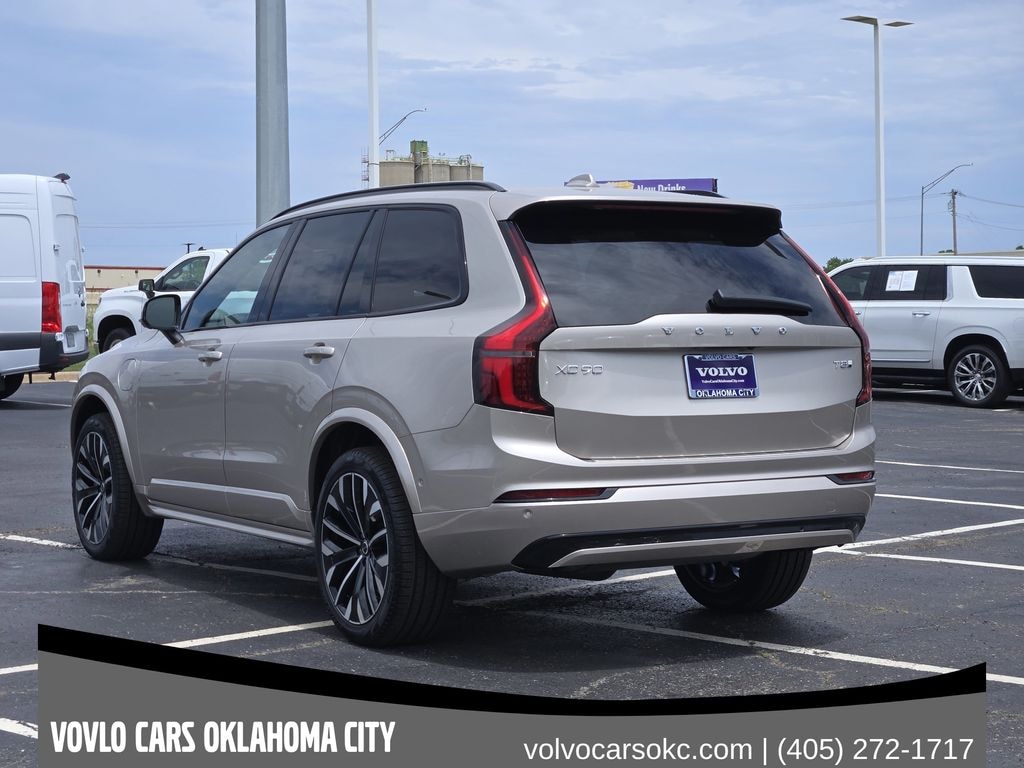 New 2026 Volvo XC90 plug-in hybrid T8 Ultra Dark Theme 7-Seater SUV