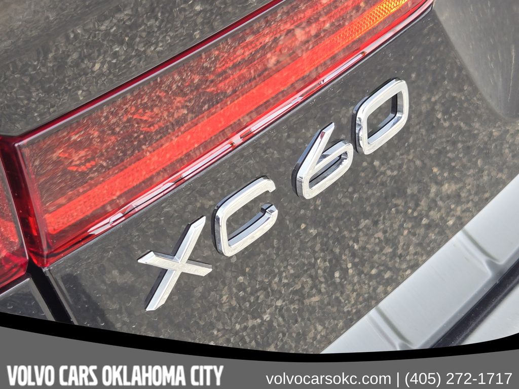 2026 Volvo XC60 Plus - Photo 11