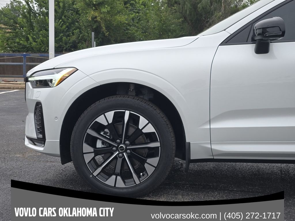 2026 Volvo XC60 Plus - Photo 6