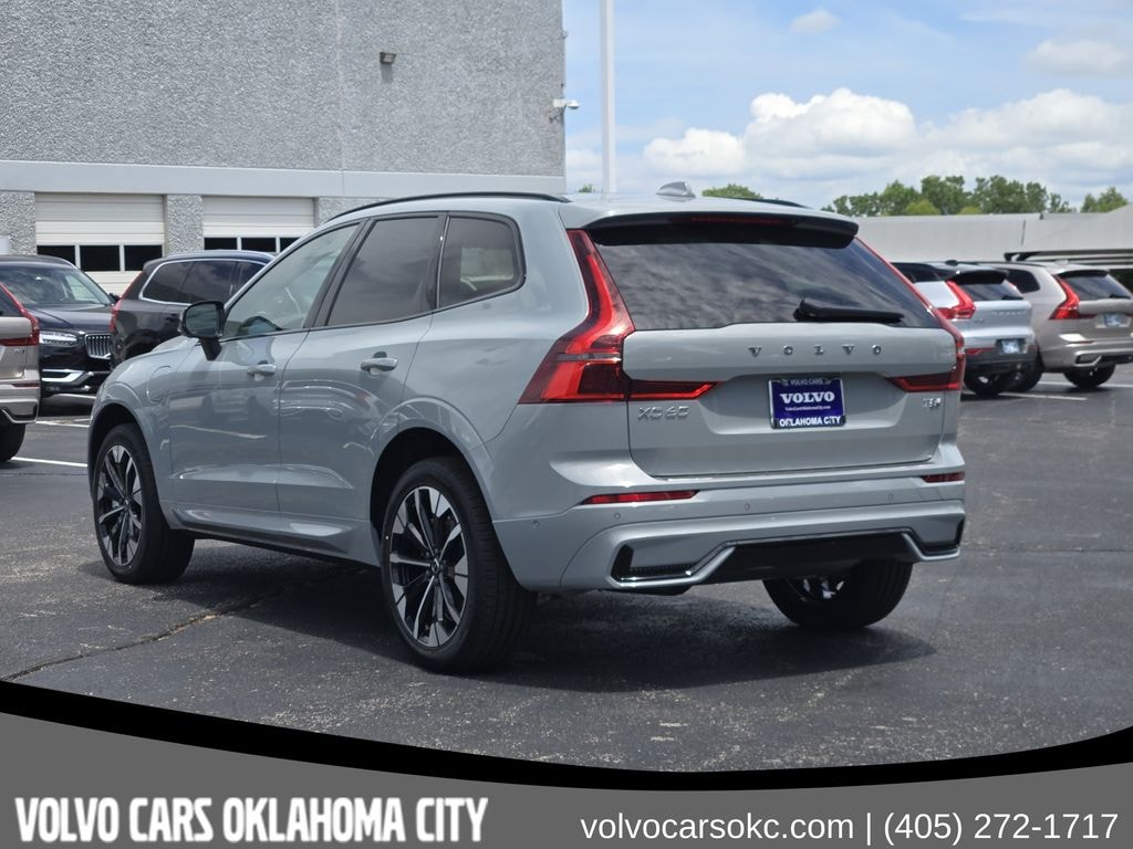 New 2026 Volvo XC60 plug-in hybrid T8 Plus SUV