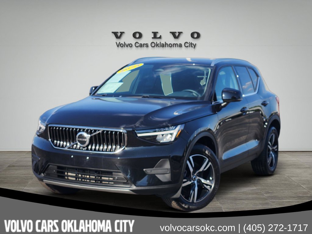 2025 Volvo XC40