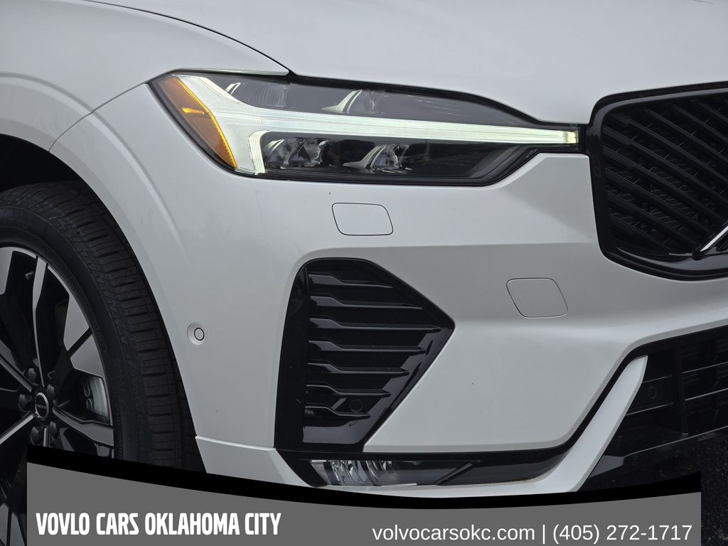 2026 Volvo XC60 Plus - Photo 8