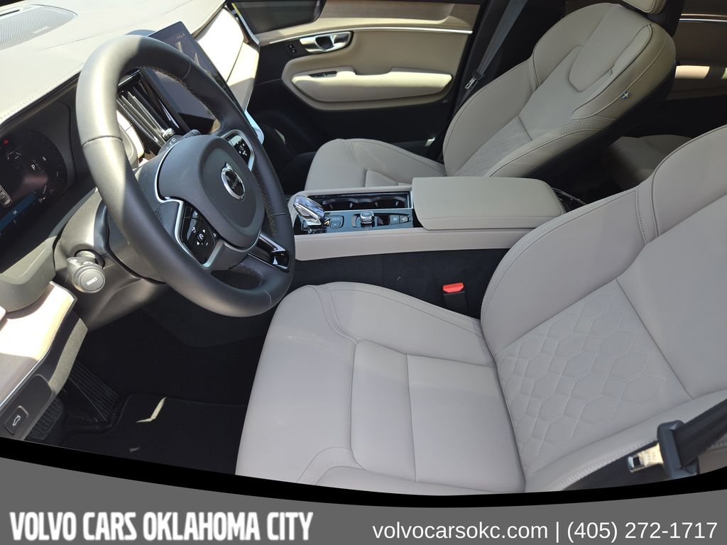 2026 Volvo XC90 Plus - Photo 11