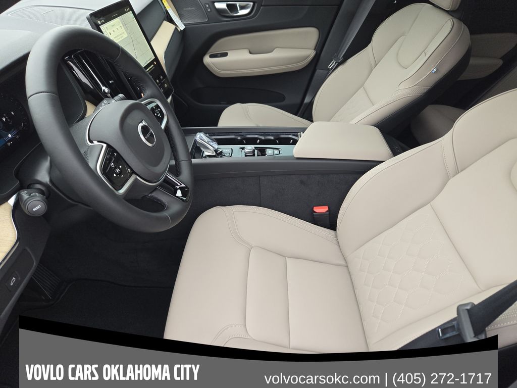 2026 Volvo XC60 Plus - Photo 11