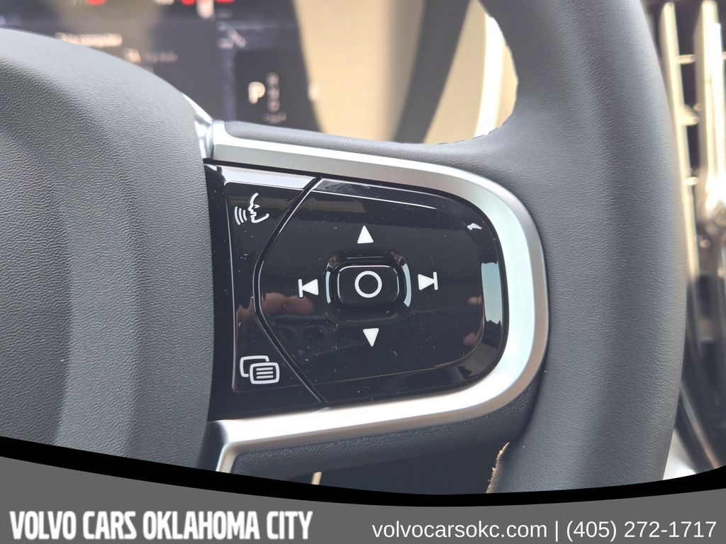 2026 Volvo XC90 Plus - Photo 24