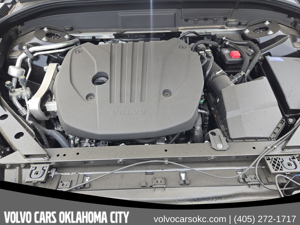 2026 Volvo XC60 Plus - Photo 32