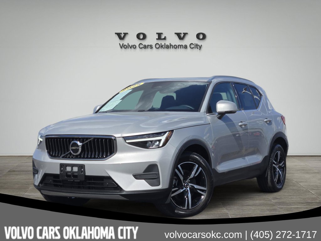2025 Volvo XC40