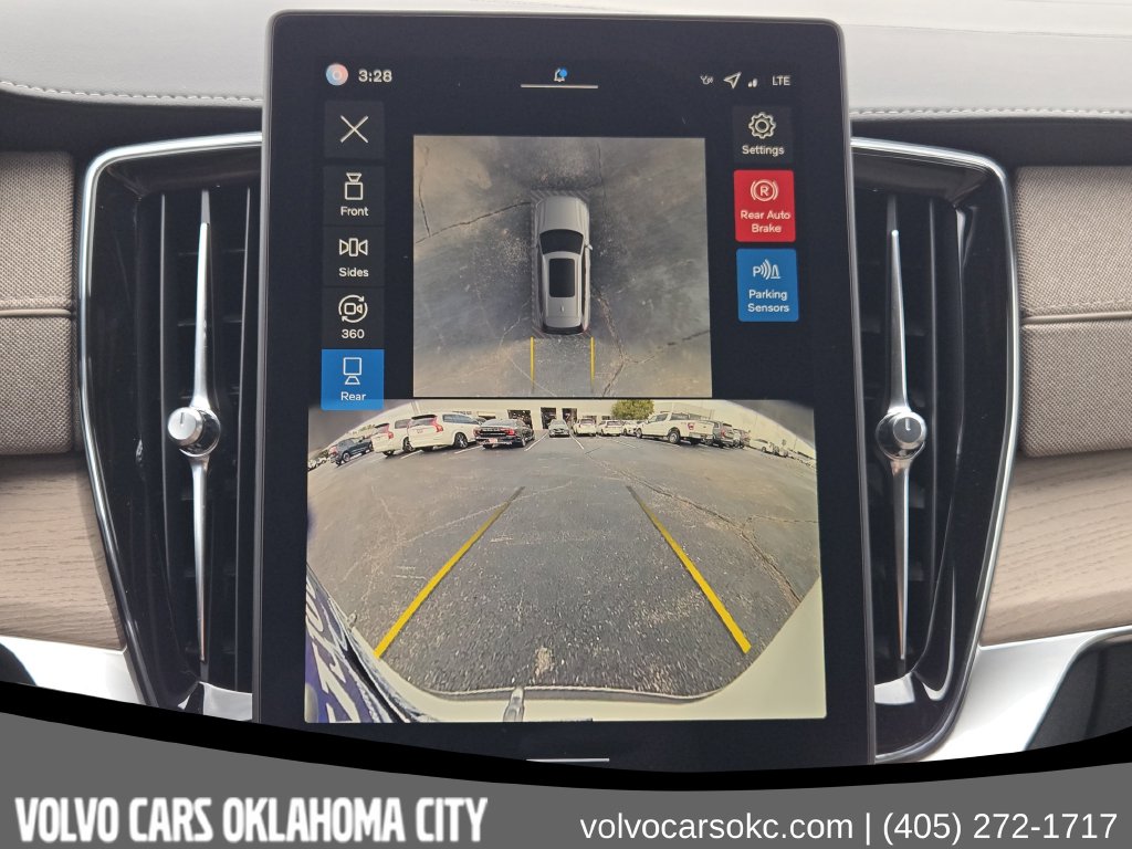 2026 Volvo XC90 Plus - Photo 14