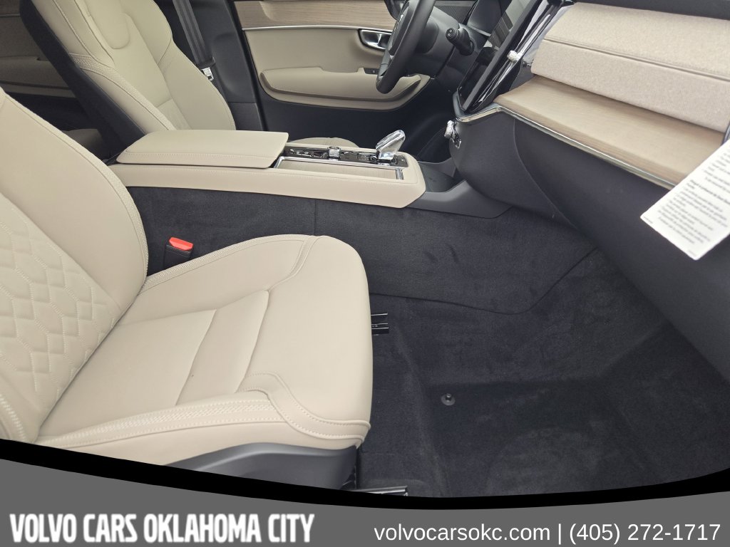 2026 Volvo XC90 Plus - Photo 11
