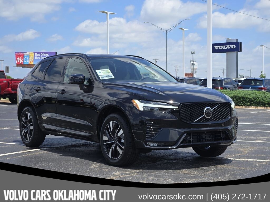 New 2026 Volvo XC60 B5 Core SUV