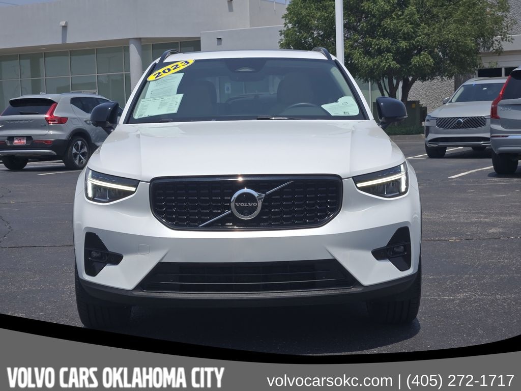 Certified 2023 Volvo XC40 B4 Plus Dark Theme SUV