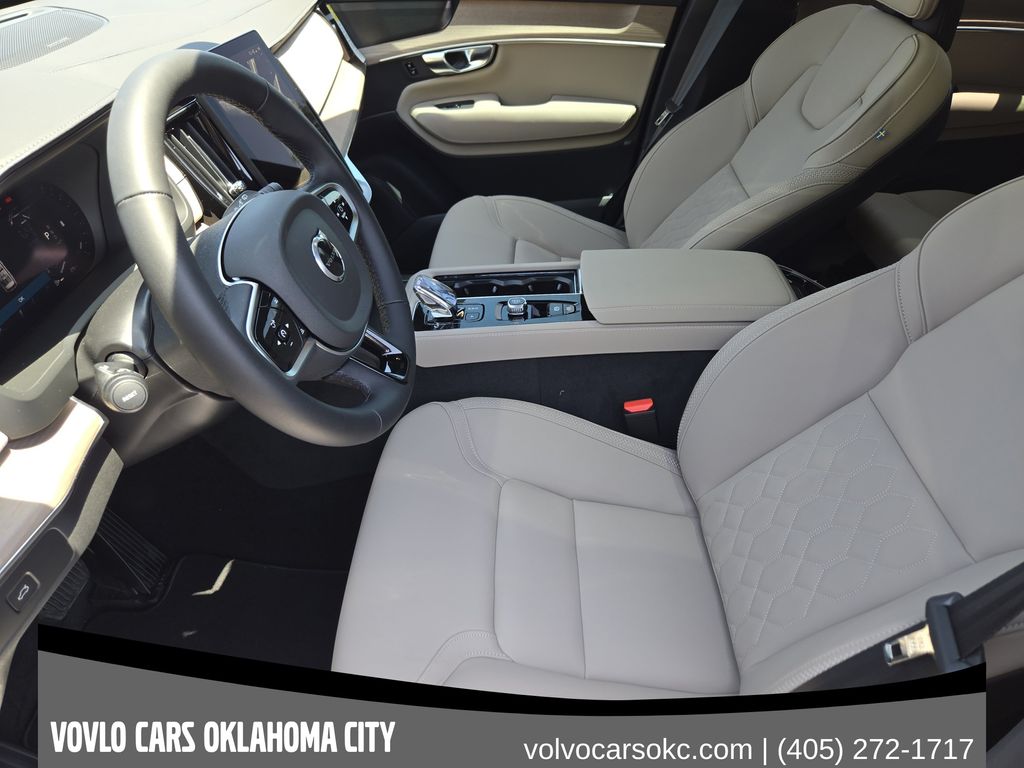 2026 Volvo XC90 Plus - Photo 11