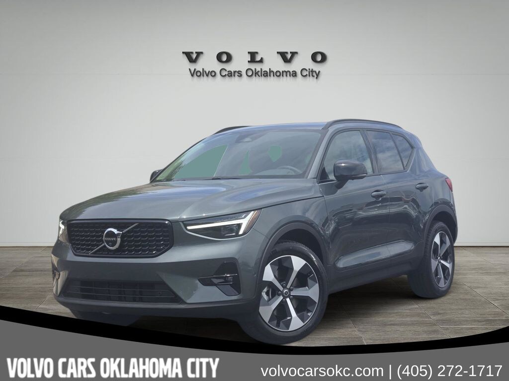 New 2026 Volvo XC40 B5 Plus SUV