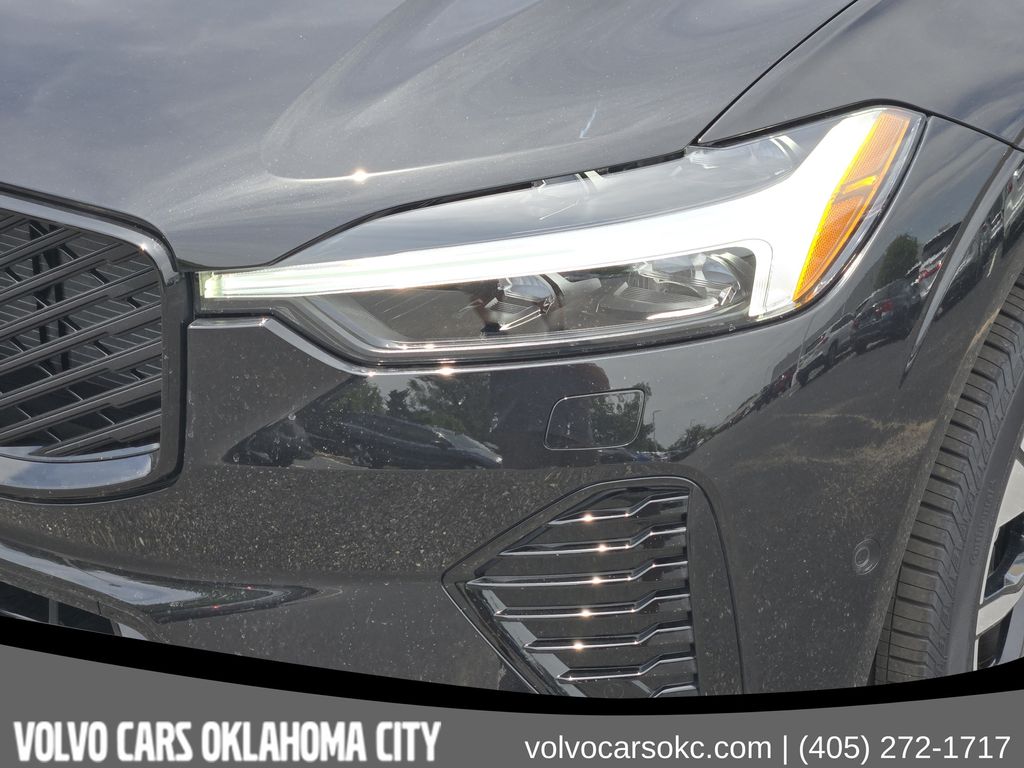 2026 Volvo XC60 Plus - Photo 10
