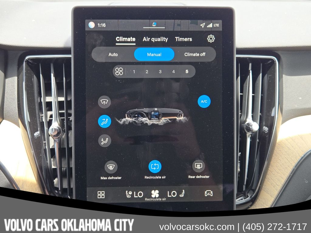 2026 Volvo XC60 Plus - Photo 20