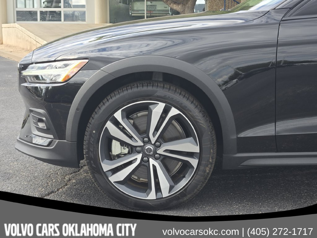 2026 Volvo V60 Cross Country Plus - Photo 6