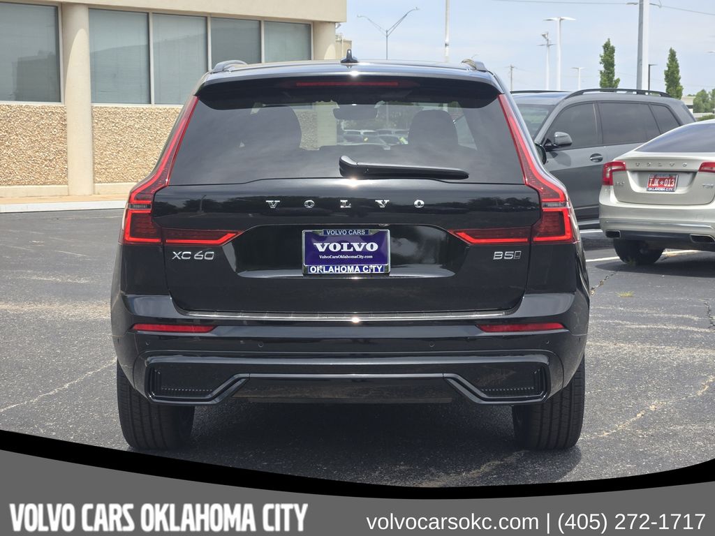 2026 Volvo XC60 Plus - Photo 6