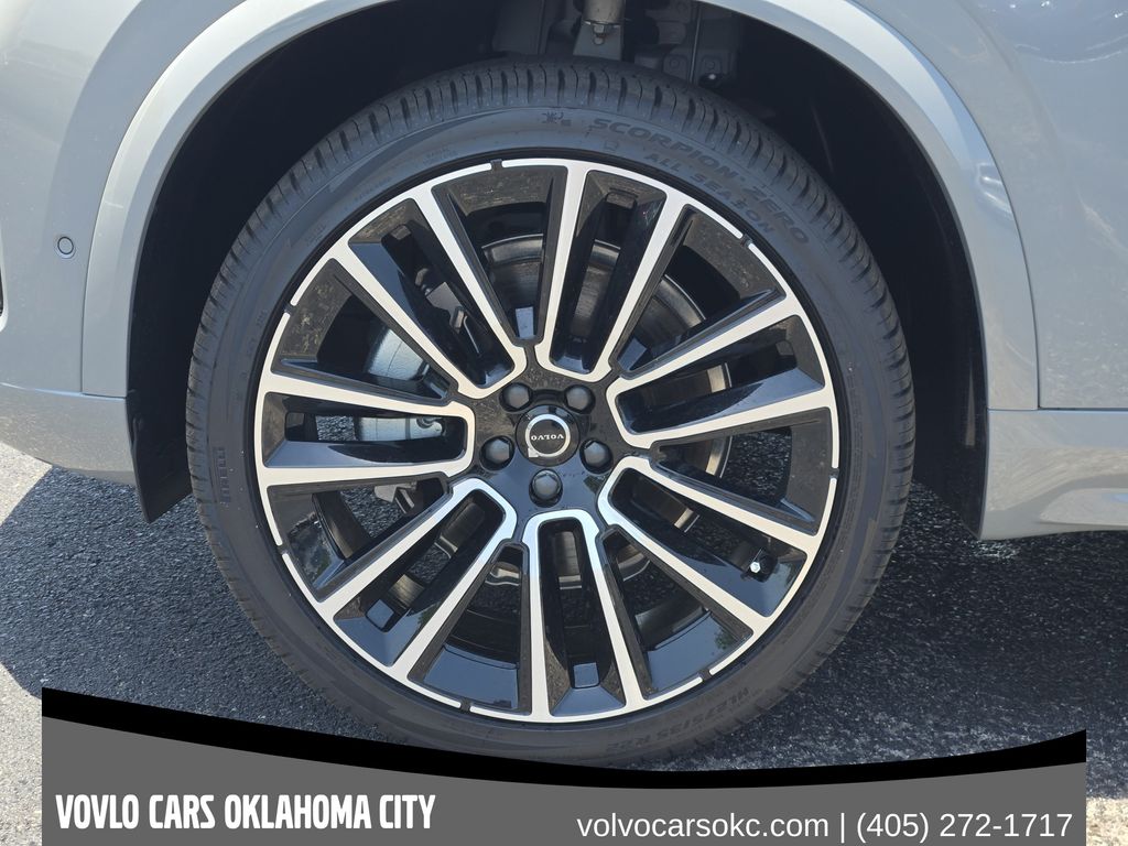 2026 Volvo XC90 Plus - Photo 10