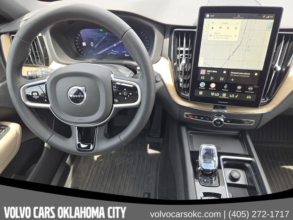 2026 Volvo XC60 Plus - Photo 28