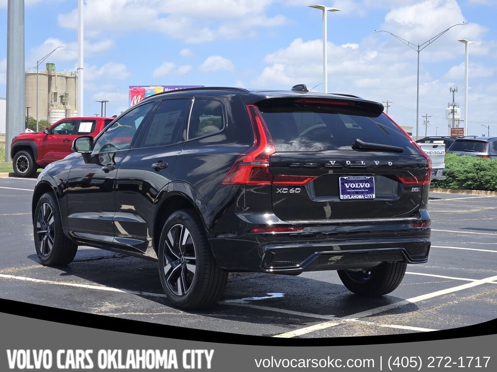 New 2026 Volvo XC60 B5 Core SUV