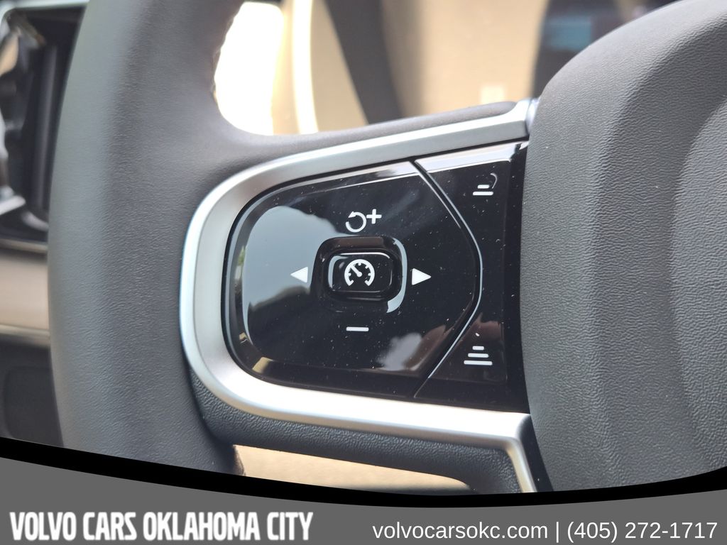 2026 Volvo XC90 Plus - Photo 23