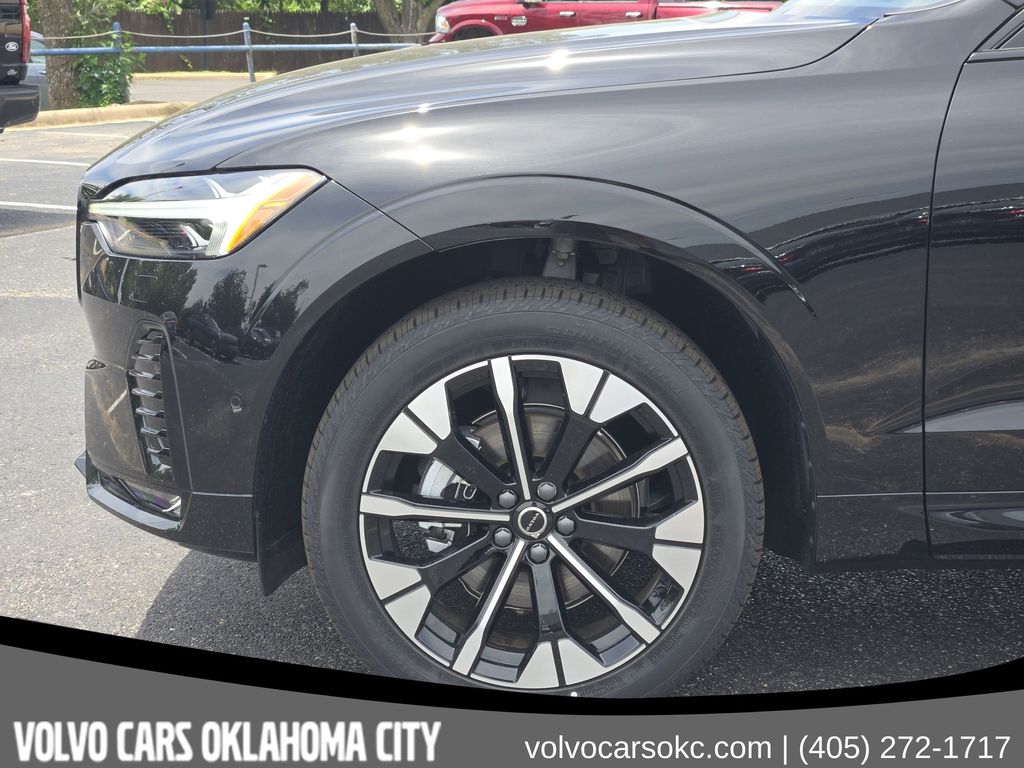 2026 Volvo XC60 Plus - Photo 9