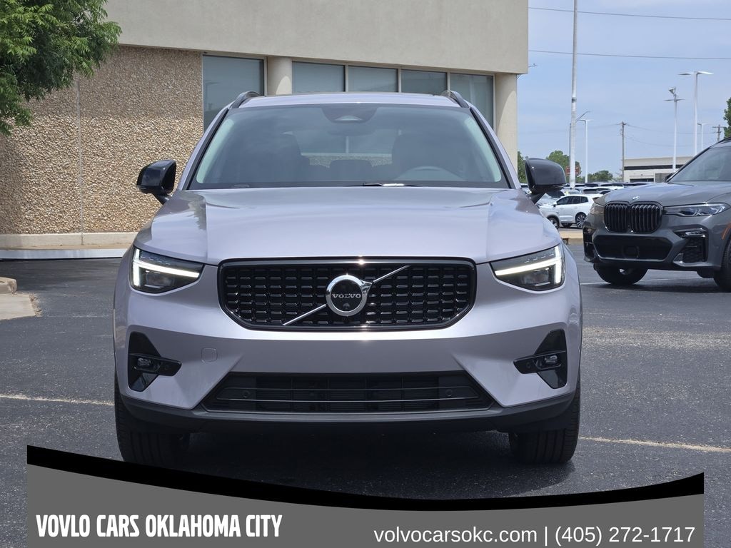 New 2026 Volvo XC40 B5 Plus SUV