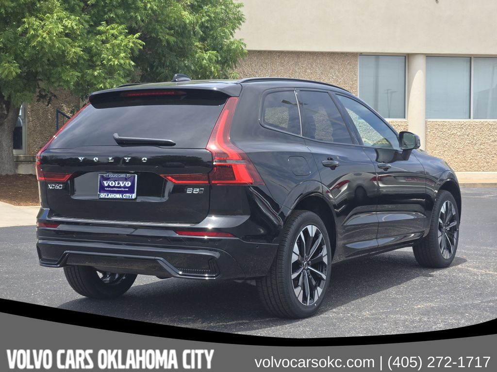 2026 Volvo XC60 Plus - Photo 8
