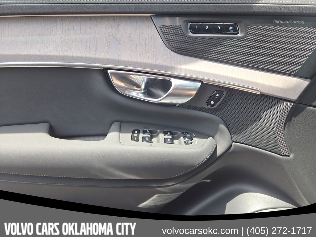 2026 Volvo XC90 Ultra - Photo 25