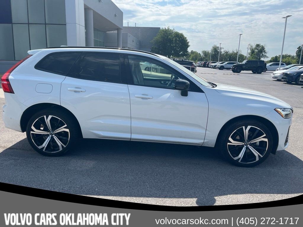 Used 2024 Volvo XC60 B5 Ultimate Dark Theme SUV