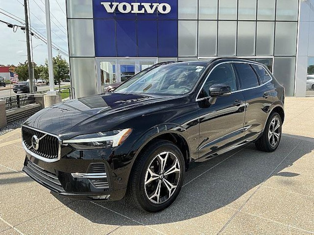 Certified 2022 Volvo XC60 Momentum SUV