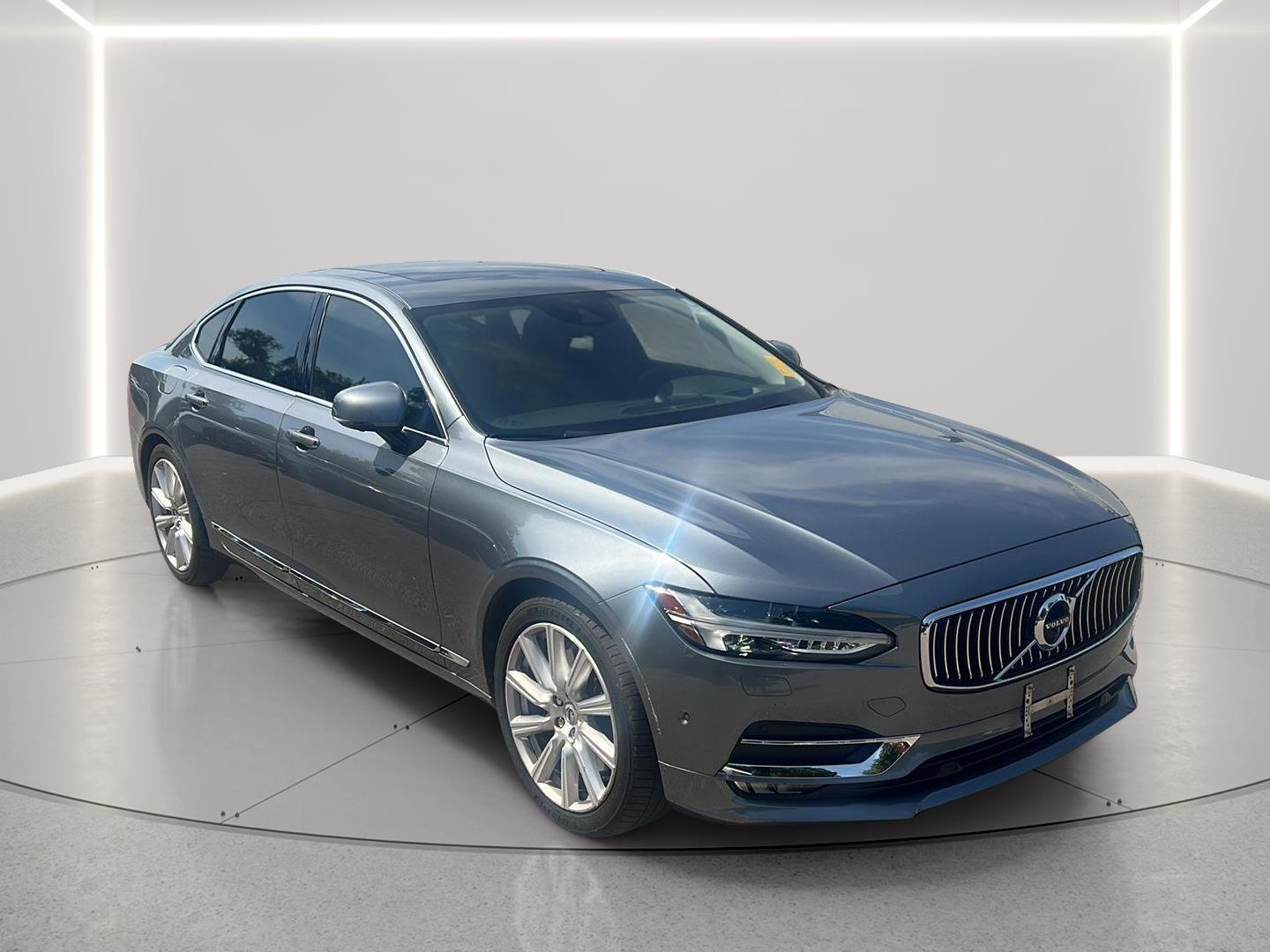 Used 2018 Volvo S90 Inscription with VIN LVY992ML3JP038286 for sale in Kansas City