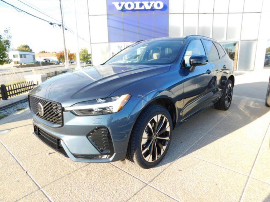 New 2026 Volvo XC60 B5 Plus SUV